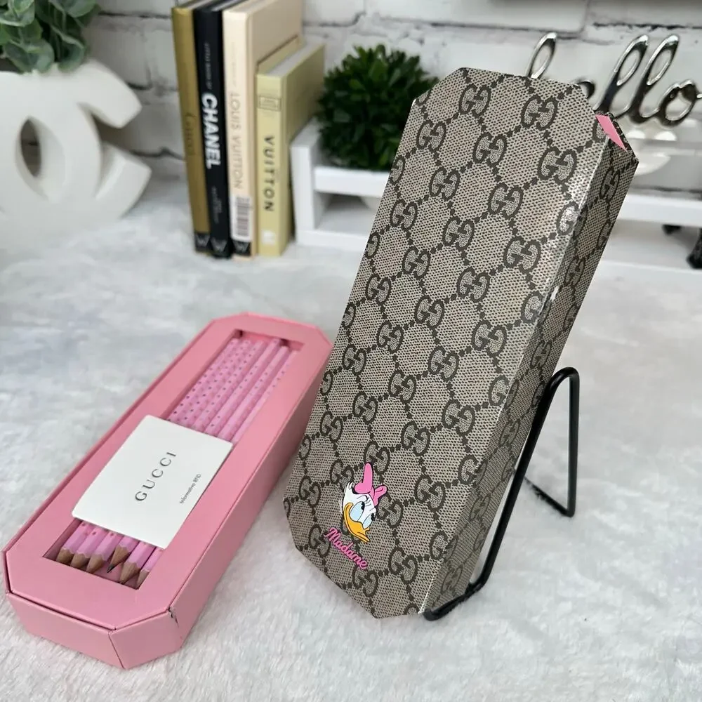 GUCCI X DISNEY Daisy Duck pencil set! RARE! Never used.